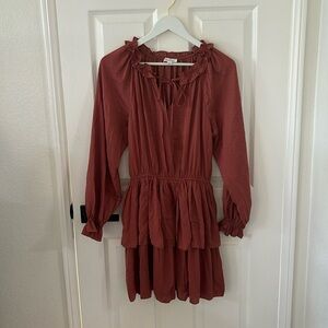 Brand New Dress!! Perfect for Holiday parties and dinner.